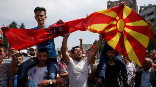 Could the political crisis be an opportunity to overcome ethnic divisions in Macedonia?